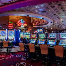 Sportsbook အားကစားလောင်းကစား ဘောလုံးနှင့် Esports